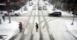 যুক্তরাষ্ট্রে ঝড়ের কারণে কয়েক হাজার ফ্লাইট বাতিল
