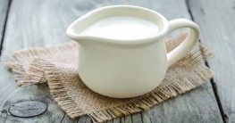 খাদ্যতালিকায় দুধ সকালে না রাতে?