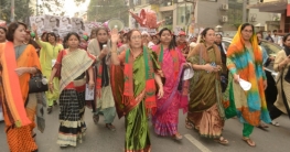 মেননের পক্ষে গণসংযোগে স্ত্রী বিউটি