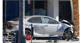 যুক্তরাষ্ট্রে বেপরোয়া গাড়ির ধাক্কায় ৪ জনের প্রাণহানি যুক্তরাষ্ট্রে বেপরোয়া গাড়ির ধাক্কায় ৪ জনের প্রাণহানি