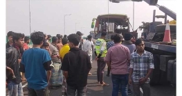 ঢাকা-ভাঙ্গা এক্সপ্রেসওয়েতে বাস-ট্রাক সংঘর্ষে ৩ জন নিহত, আহত ১৫ ঢাকা-ভাঙ্গা এক্সপ্রেসওয়েতে বাস-ট্রাক সংঘর্ষে ৩ জন নিহত, আহত ১৫