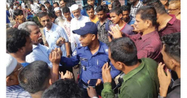 সভাস্থলের অর্ধেকই প্রশাসনের দখলে সভাস্থলের অর্ধেকই প্রশাসনের দখলে