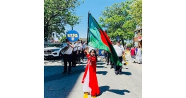 লাল-সবুজের পতাকায় বাংলাদেশ ডে প্যারেড