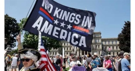 যুক্তরাষ্ট্রের ইতিহাসের বৃহত্তম বিক্ষোভ শনিবার যুক্তরাষ্ট্রের ইতিহাসের বৃহত্তম বিক্ষোভ শনিবার