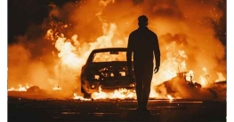 রাজধানীতে গাড়িতে আগুন