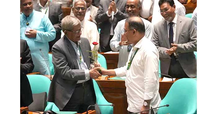 রাষ্ট্রের অভিভাবক পরীক্ষিত ফখরুল রাষ্ট্রের অভিভাবক পরীক্ষিত ফখরুল