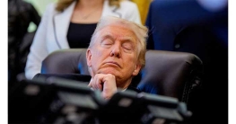 অনুষ্ঠানের মাঝেই ‘ঘুমিয়ে’ পড়লেন ট্রাম্প, দেখুন ছবিতে অনুষ্ঠানের মাঝেই ‘ঘুমিয়ে’ পড়লেন ট্রাম্প, দেখুন ছবিতে