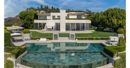 ধনীদের বাড়ীতে অতিরিক্ত ট্যাক্স