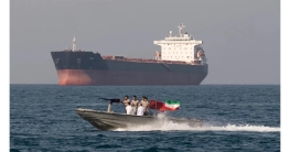 হরমুজ প্রণালি কার্যত স্থবির, আজ পারি দিয়েছে মাত্র ৩টি জাহাজ