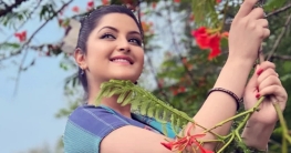 মায়ের শাড়িতে বৈশাখের স্মৃতি, সন্তানদের ঘিরে আবেগঘন পরীমণি