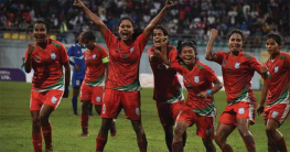 নারী ফুটবলে দক্ষিণ এশিয়ার চ্যাম্পিয়ন বাংলাদেশ