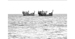 সাগরে দাপিয়ে বেড়াচ্ছে ভারত মিয়ানমারের জেলেরা সাগরে দাপিয়ে বেড়াচ্ছে ভারত মিয়ানমারের জেলেরা