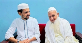 হেফাজত আমিরের দোয়া নিলেন এনসিপি মুখপাত্র আসিফ মাহমুদ