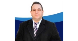 স্টেট সিনেটে হাইরাম মুনসেরাতকে সাপ্তাহিক আজকালের এনডোর্সমেন্ট