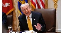 শ্বেতাঙ্গরা নির্যাতনের শিকার: ট্রাম্প শ্বেতাঙ্গরা নির্যাতনের শিকার: ট্রাম্প