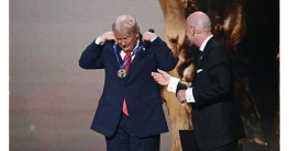 ট্রাম্পকে কেন দেওয়া হলো ফিফা ‘শান্তি পুরস্কার’?