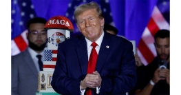 দাসদের সন্তানের জন্য ছিল জন্মসূত্রে নাগরিকত্ব, ধনীদের নয়: ট্রাম্প দাসদের সন্তানের জন্য ছিল জন্মসূত্রে নাগরিকত্ব, ধনীদের নয়: ট্রাম্প