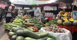 সবজির দাম কিছুটা কমলেও বেড়েছে পেঁয়াজের